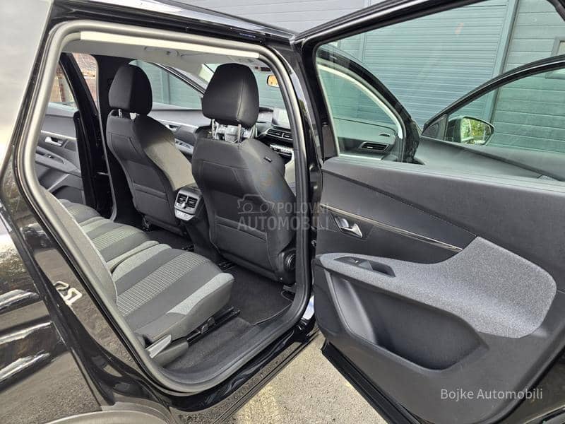 Peugeot 5008 1.5HDI