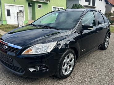Ford Focus 1.4i Titanium