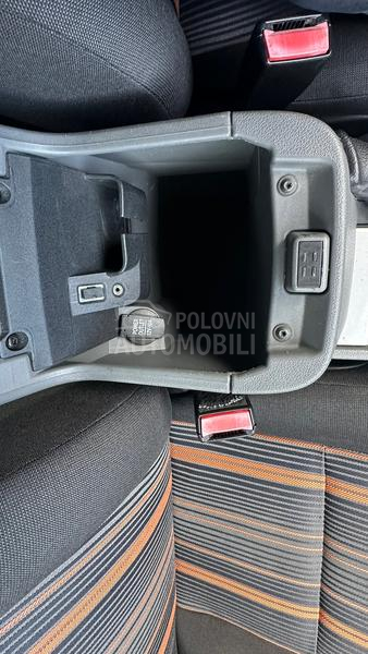 Ford Focus 1.4i Titanium