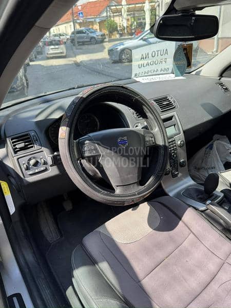 Volvo V50 