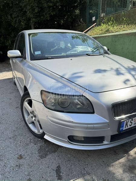 Volvo V50 