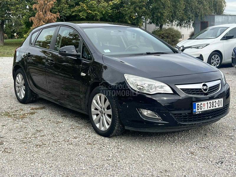 Opel Astra J 1.4 T ENYOJ