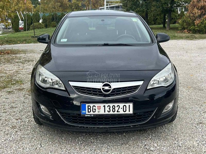 Opel Astra J 1.4 T ENYOJ