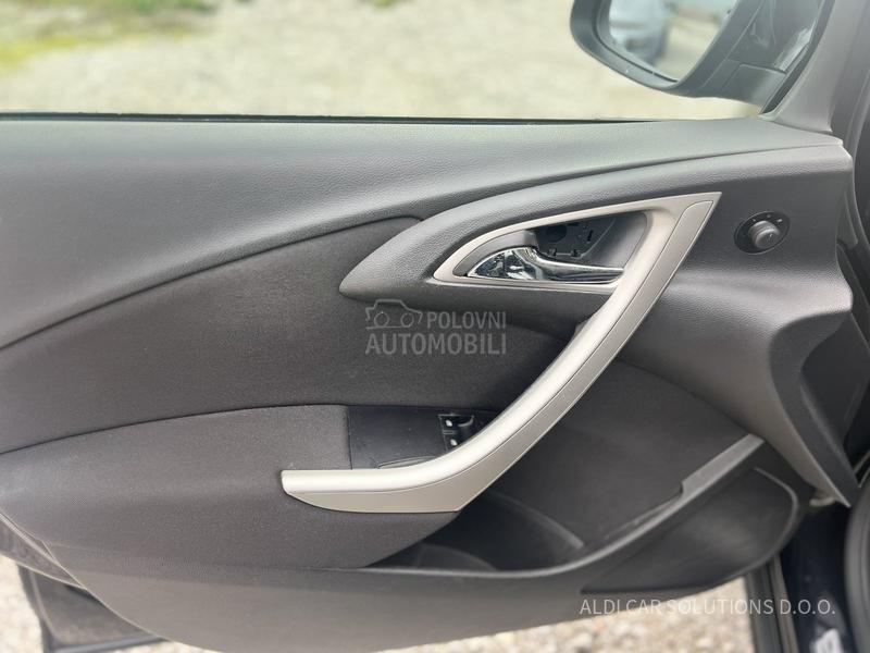 Opel Astra J 1.4 T ENYOJ