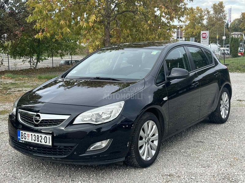 Opel Astra J 1.4 T ENYOJ