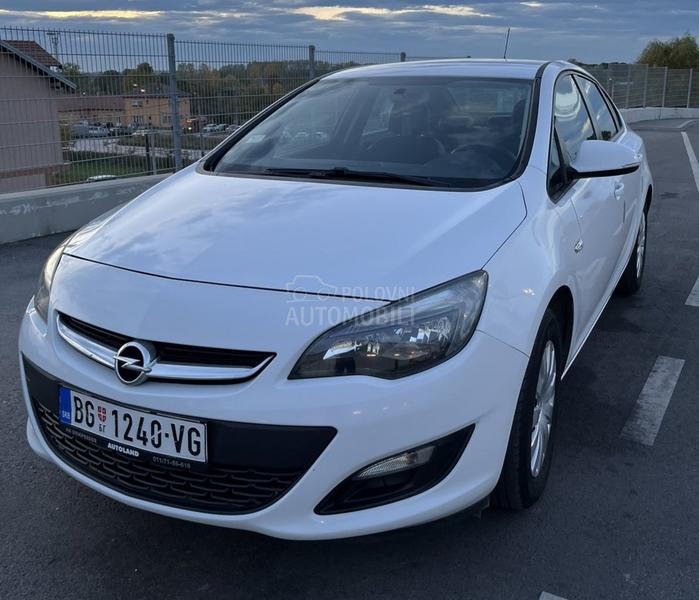 Opel Astra J 