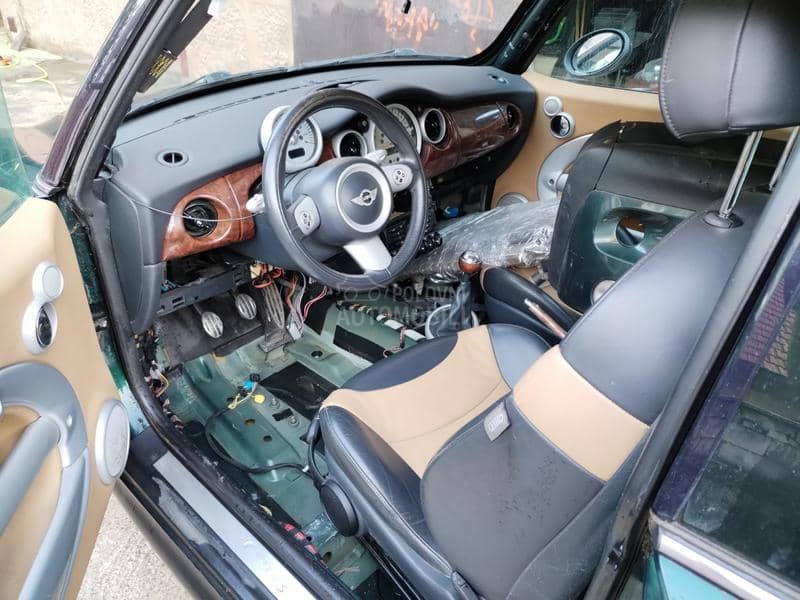 MINI Cooper S 2004. god. -  kompletan auto u delovima
