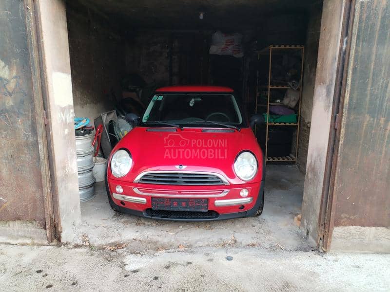 MINI Cooper S 2004. god. -  kompletan auto u delovima