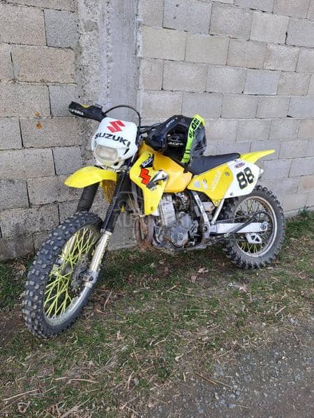 Suzuki drz 400e