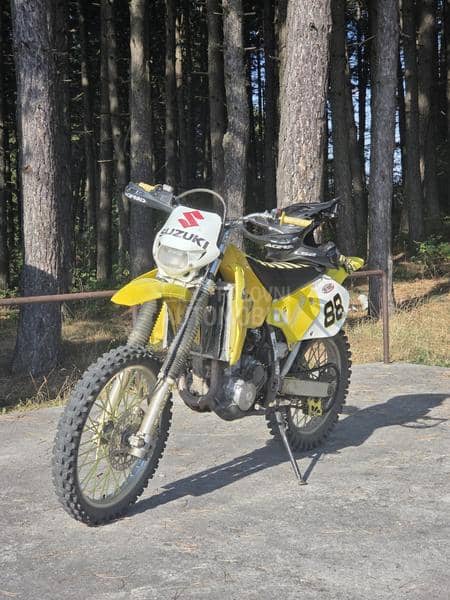 Suzuki drz 400e