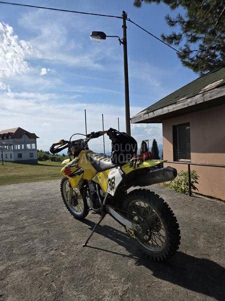 Suzuki drz 400e