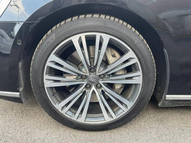 Audi A8 55 TFSI Hybrid