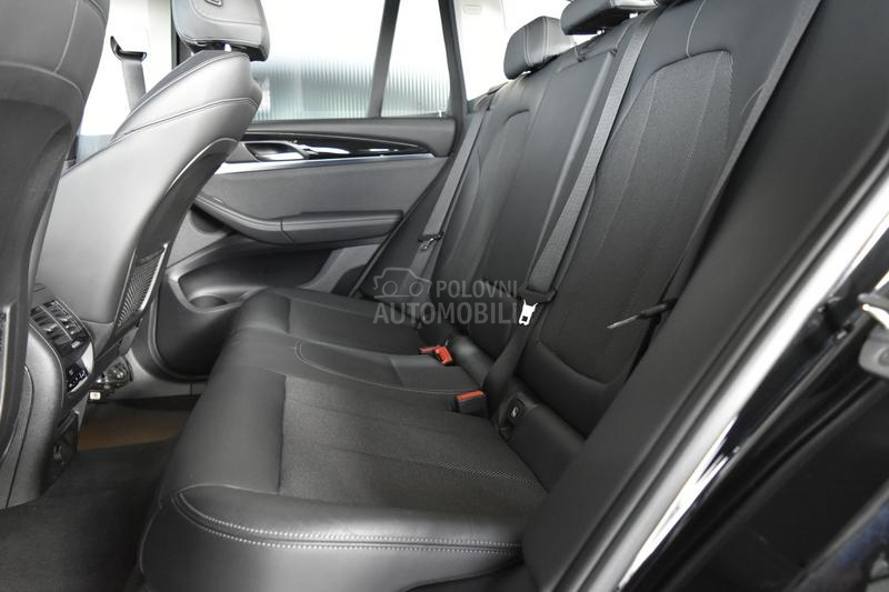 BMW X3 xDrive XLine AT BMW X3 xDrive XLine AT
