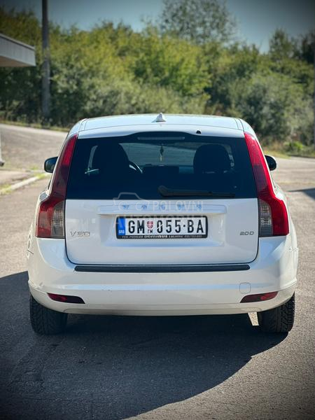 Volvo V50 