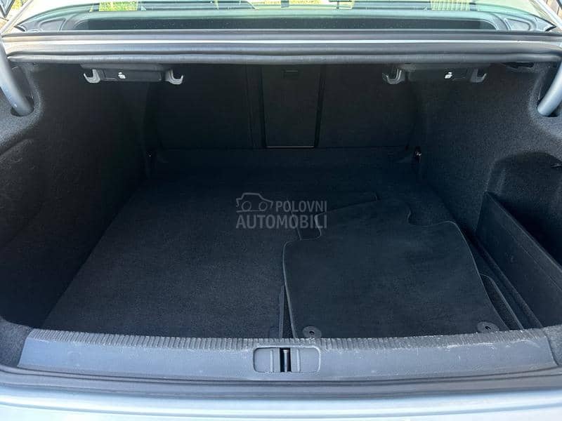Volkswagen Passat CC DSG/LED/CH Volkswagen Passat CC DSG/LED/CH