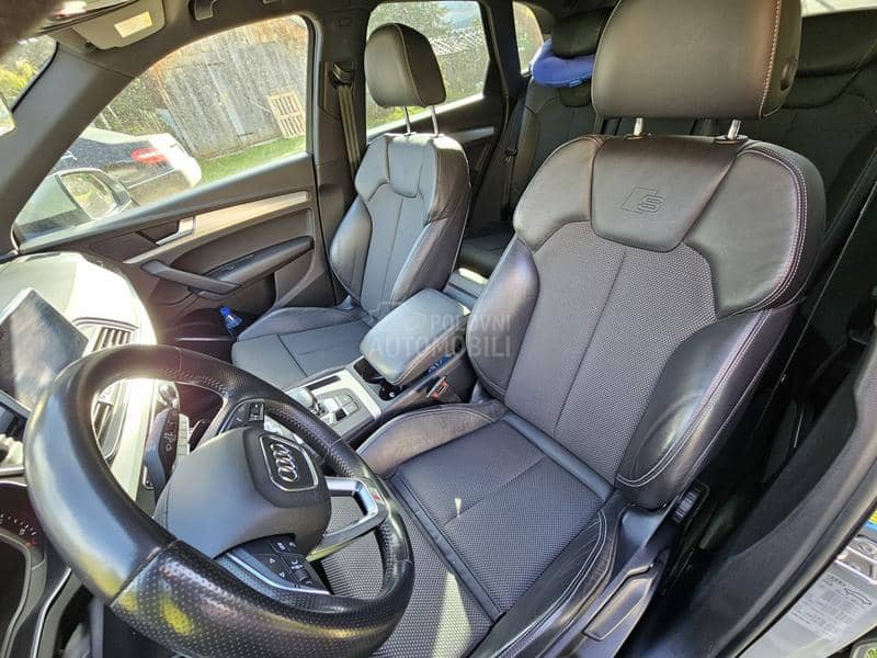 Audi Q5  Audi Q5