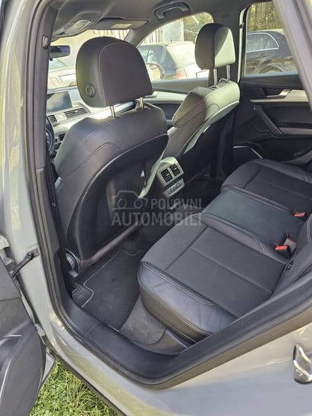 Audi Q5  Audi Q5