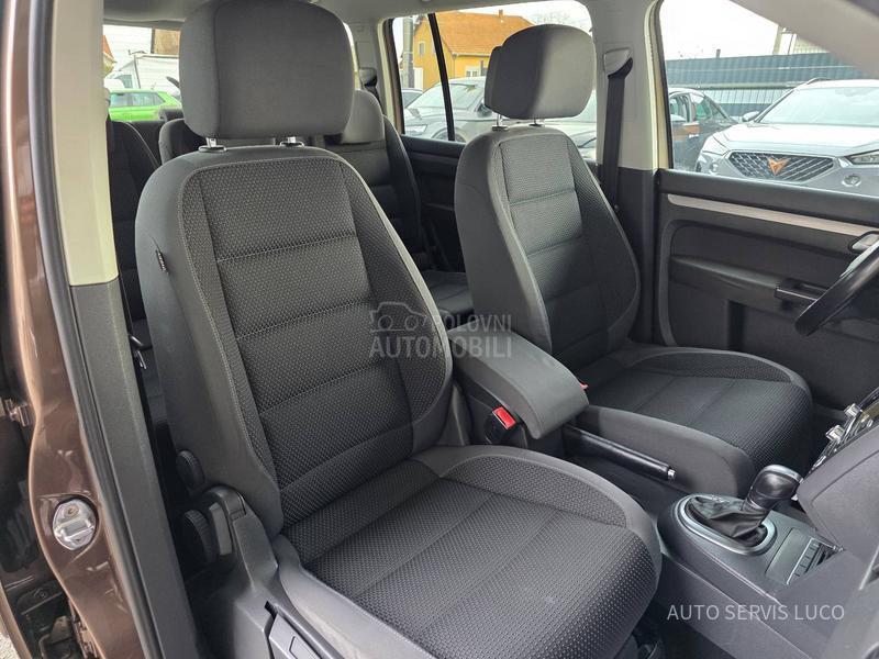 Volkswagen Touran 1.6 TDI DSG 7 sed
