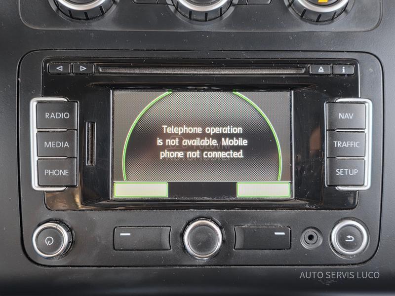 Volkswagen Touran 1.6 TDI DSG 7 sed