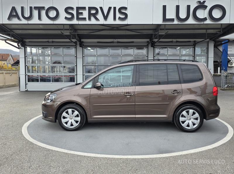 Volkswagen Touran 1.6 TDI DSG 7 sed
