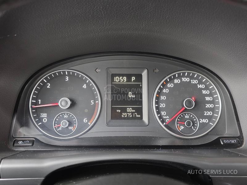 Volkswagen Touran 1.6 TDI DSG 7 sed