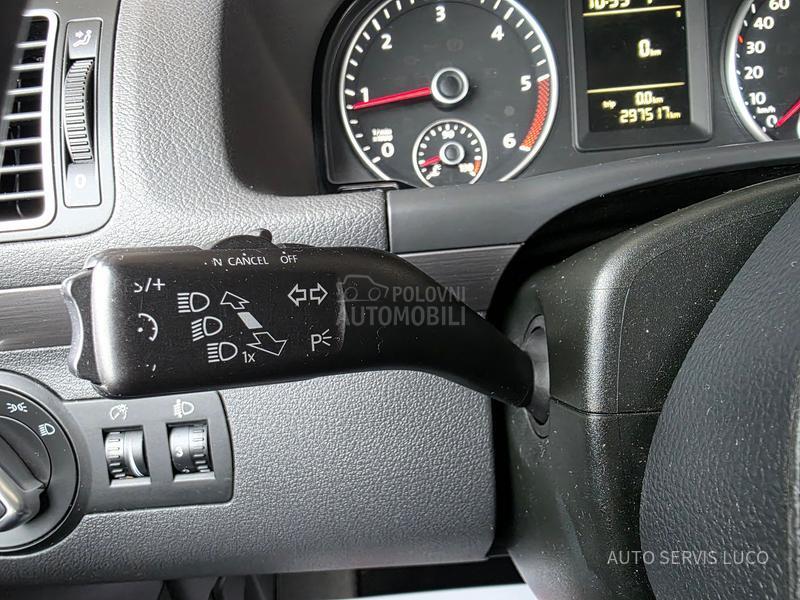 Volkswagen Touran 1.6 TDI DSG 7 sed