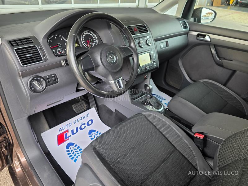Volkswagen Touran 1.6 TDI DSG 7 sed