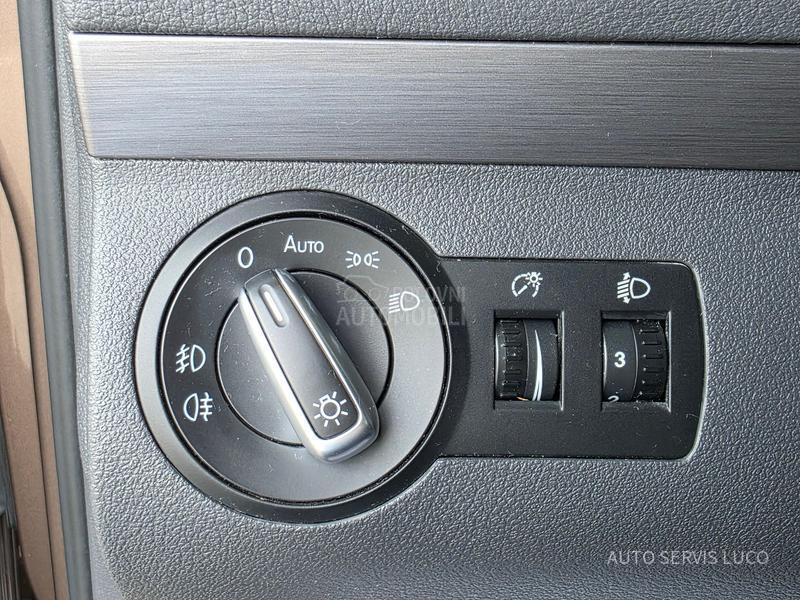 Volkswagen Touran 1.6 TDI DSG 7 sed