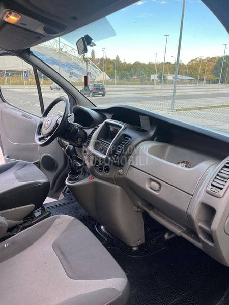 Renault Trafic 2.0 kombinovani
