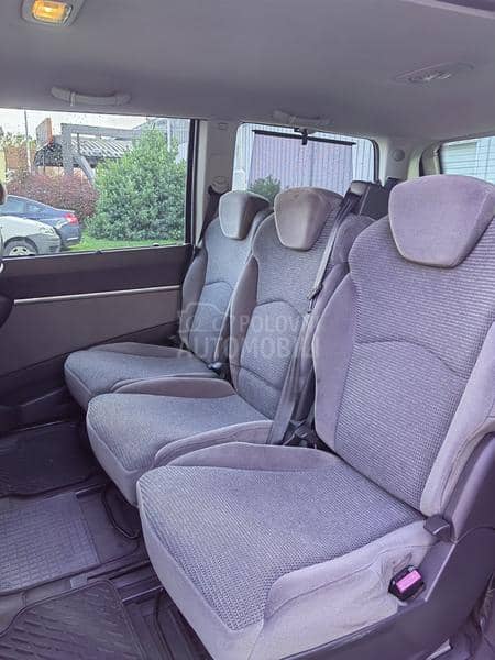 Peugeot 807 8 mesta