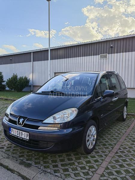 Peugeot 807 8 mesta