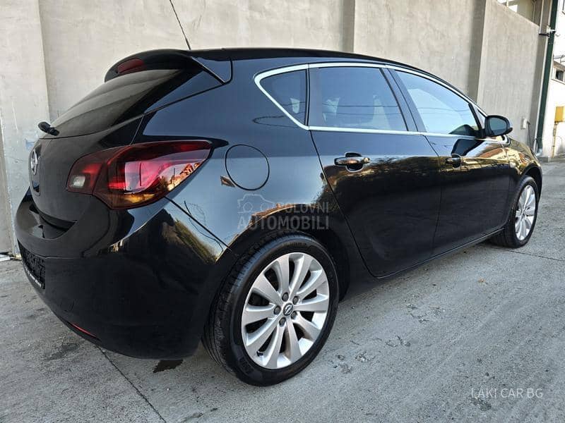 Opel Astra J COSMO 1.4TB LPG