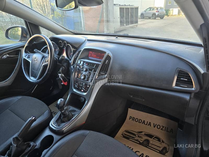 Opel Astra J COSMO 1.4TB LPG