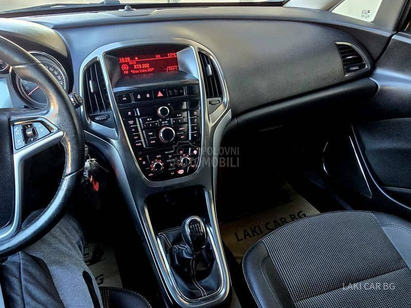 Opel Astra J COSMO 1.4TB LPG