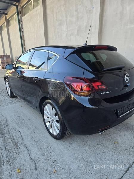 Opel Astra J COSMO 1.4TB LPG
