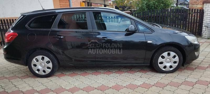 Opel Astra J 1.4 benc Turbo