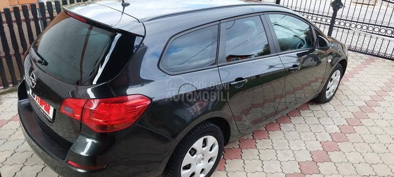 Opel Astra J 1.4 benc Turbo