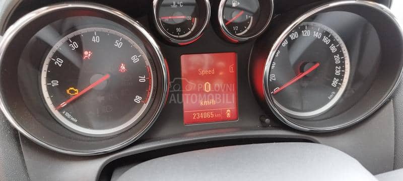 Opel Astra J 1.4 benc Turbo