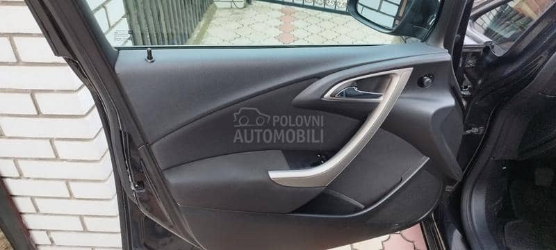 Opel Astra J 1.4 benc Turbo