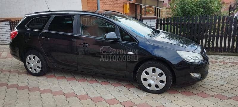 Opel Astra J 1.4 benc Turbo