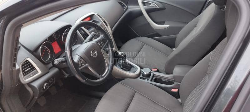 Opel Astra J 1.4 benc Turbo