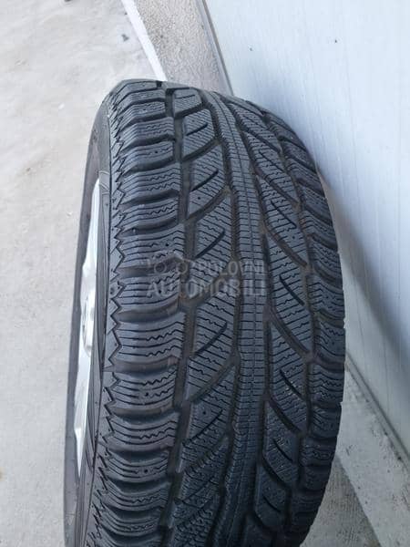 Cooper 235/65 R17 Zimska
