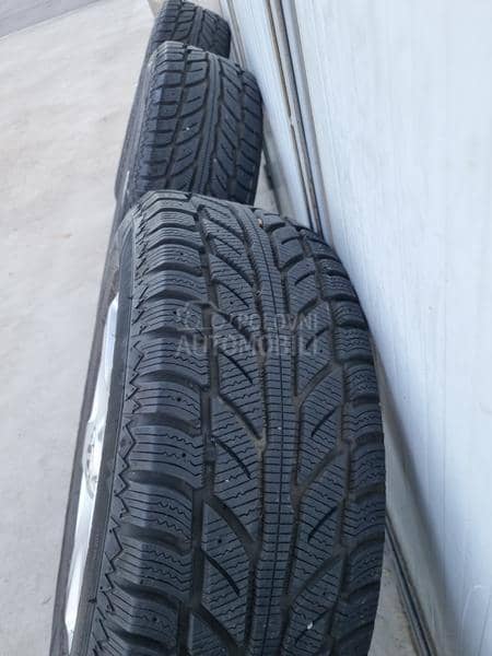 Cooper 235/65 R17 Zimska