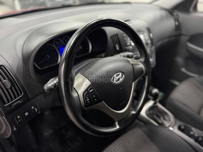 Hyundai i30 1.6B CH