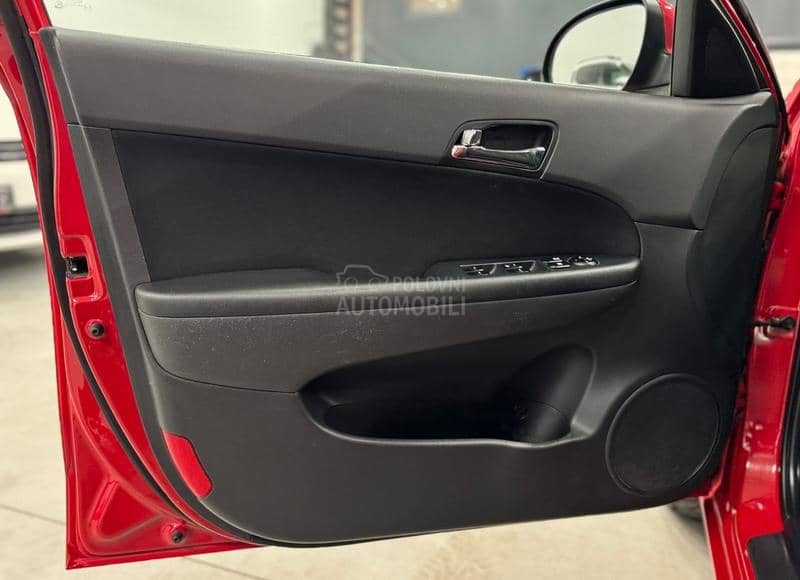 Hyundai i30 1.6B CH