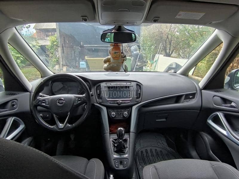 Opel Zafira 