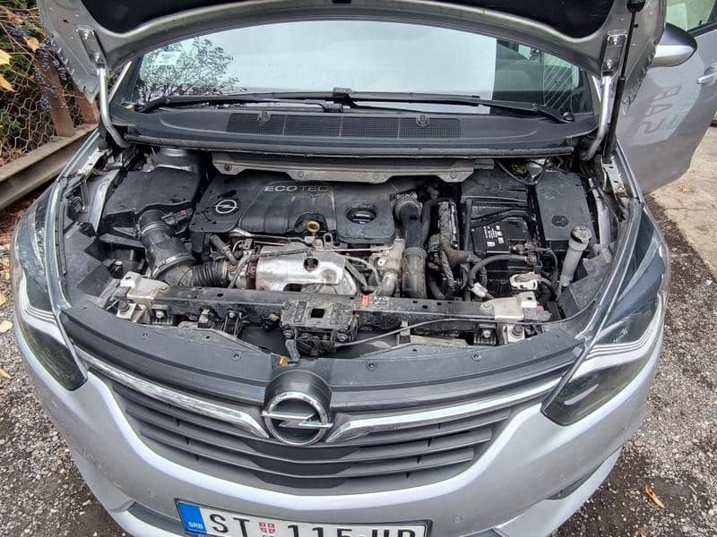 Opel Zafira 
