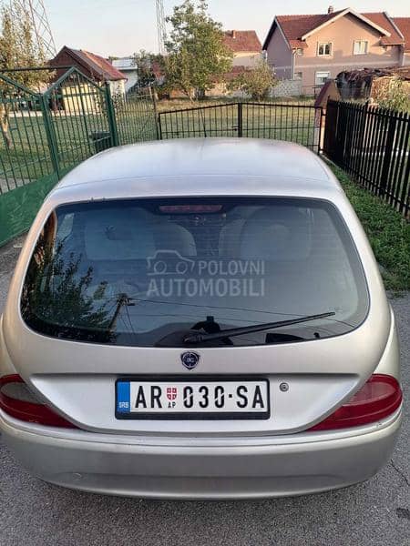 Lancia Ypsilon 1.2 bezolovni