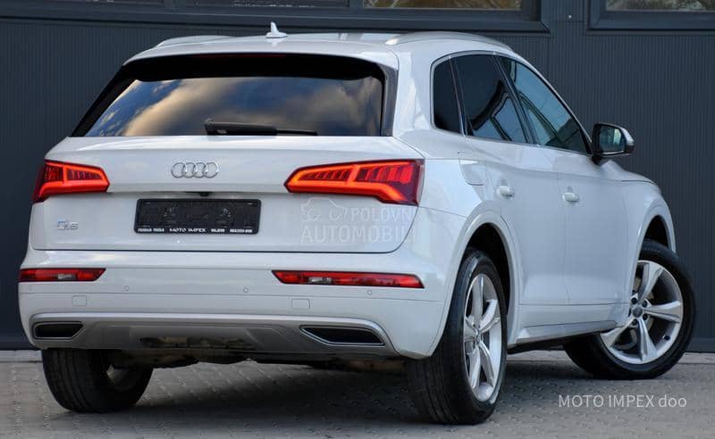 Audi Q5 40 TDI / HYBRID