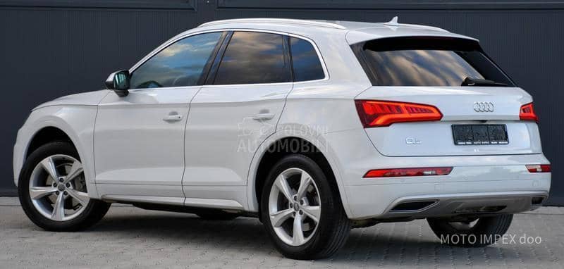 Audi Q5 40 TDI / HYBRID